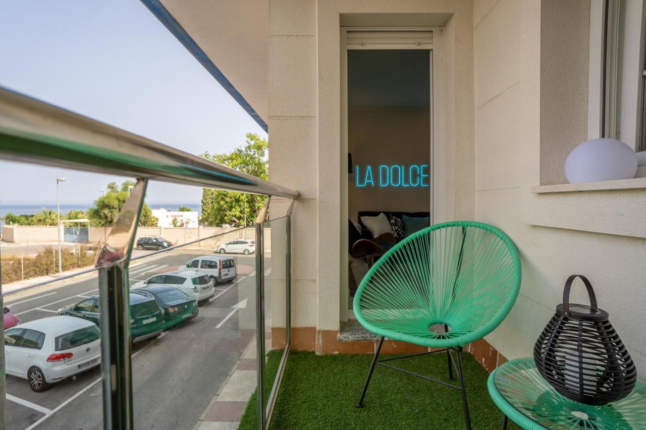 Apartment Black Level, 30M Playa, Pool, Wifi Almeria Ngoại thất bức ảnh